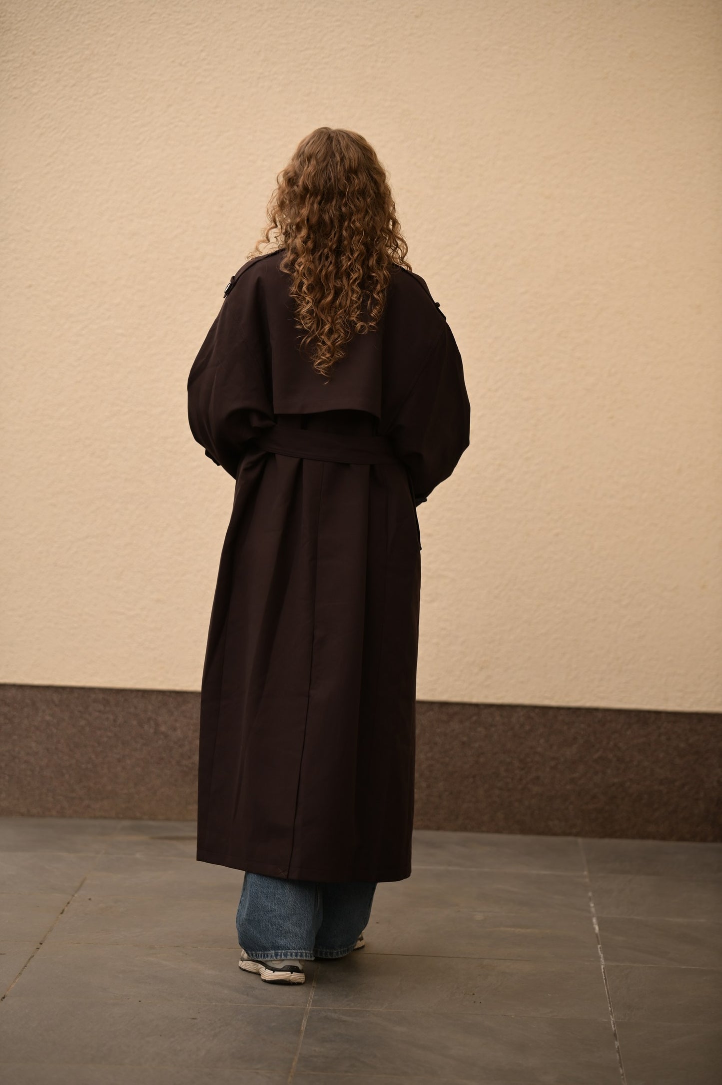 Langer Trenchcoat