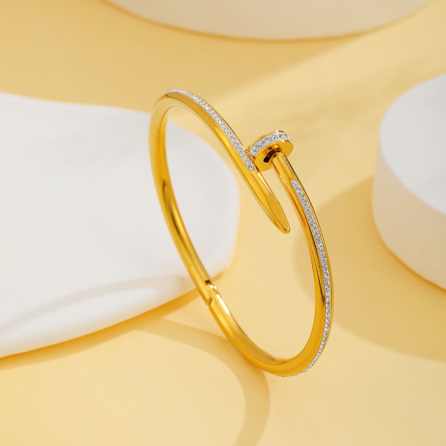Armband Nagel - mit Strasssteinen