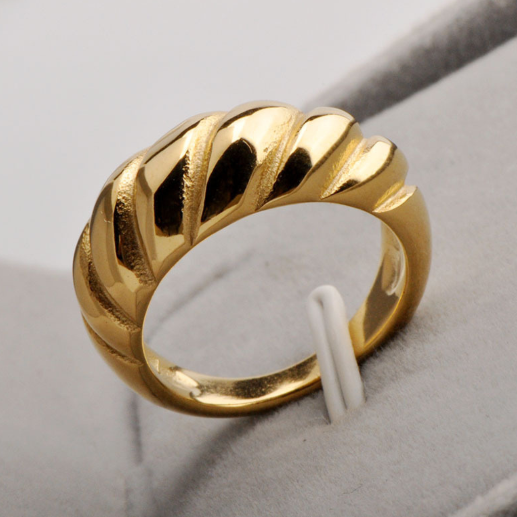 Ring - Chelsea