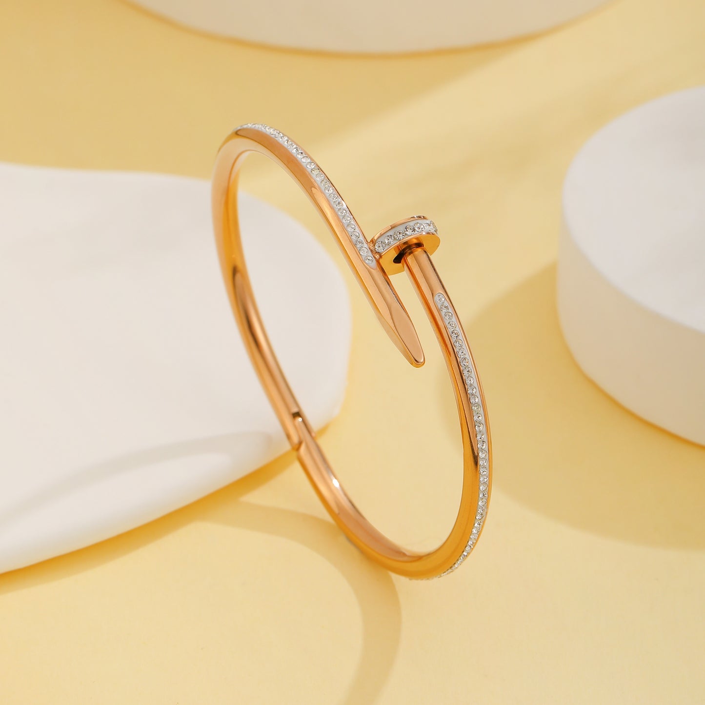 Armband Nagel - mit Strasssteinen